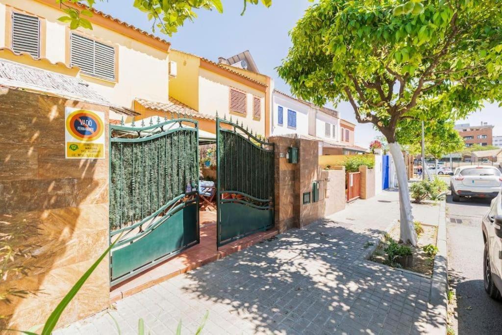 Apartamento Cool Garden Mairena del Aljarafe Bagian luar foto